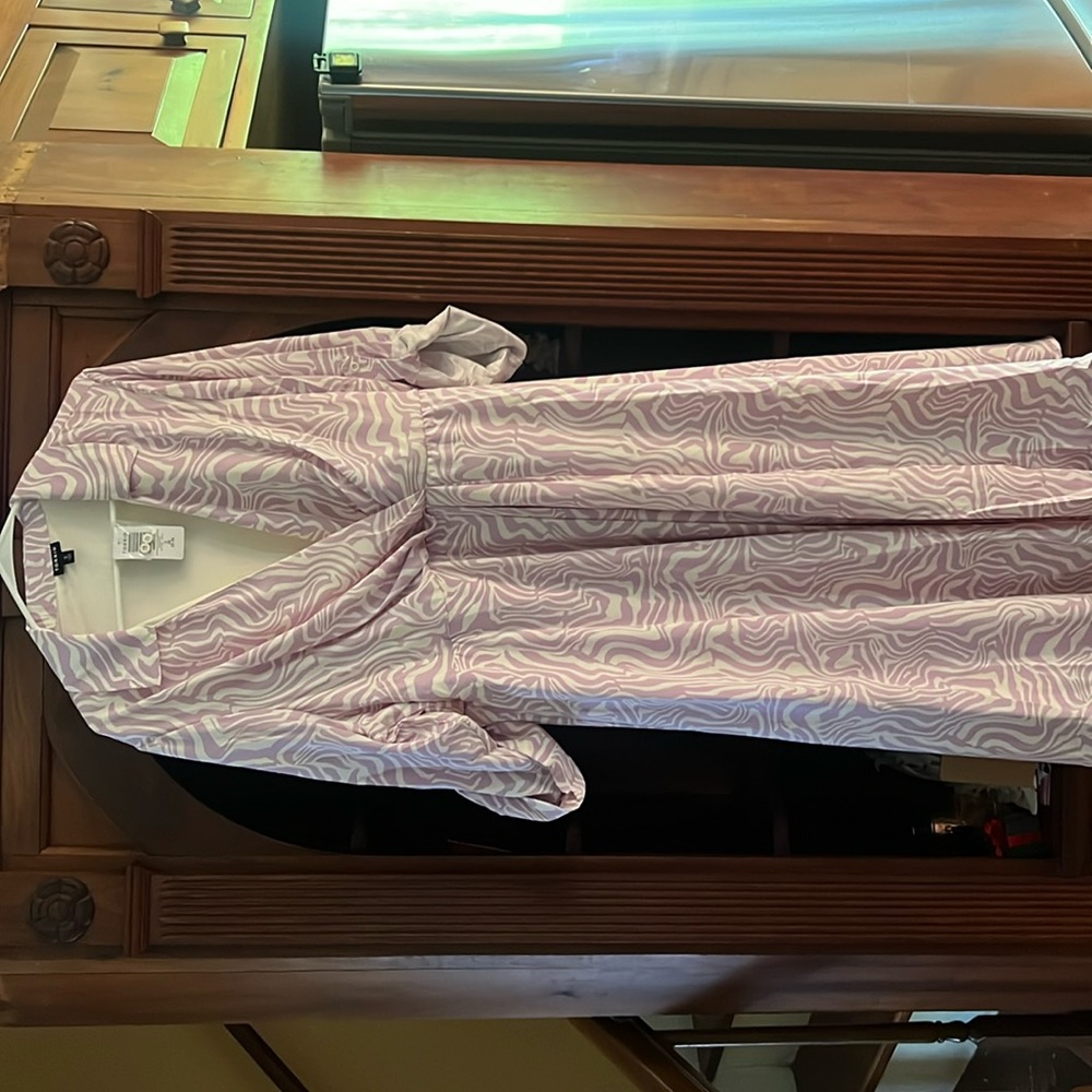 Brand new dress never with tags - Picture 1 of 3